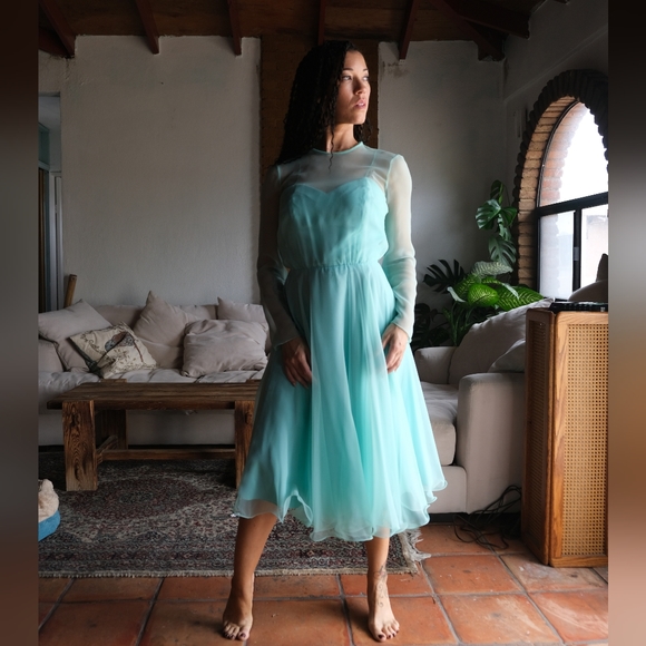 Miss Elliette Dresses & Skirts - Vintage Miss Elliette California Turquoise Chiffon Double Layer Dress